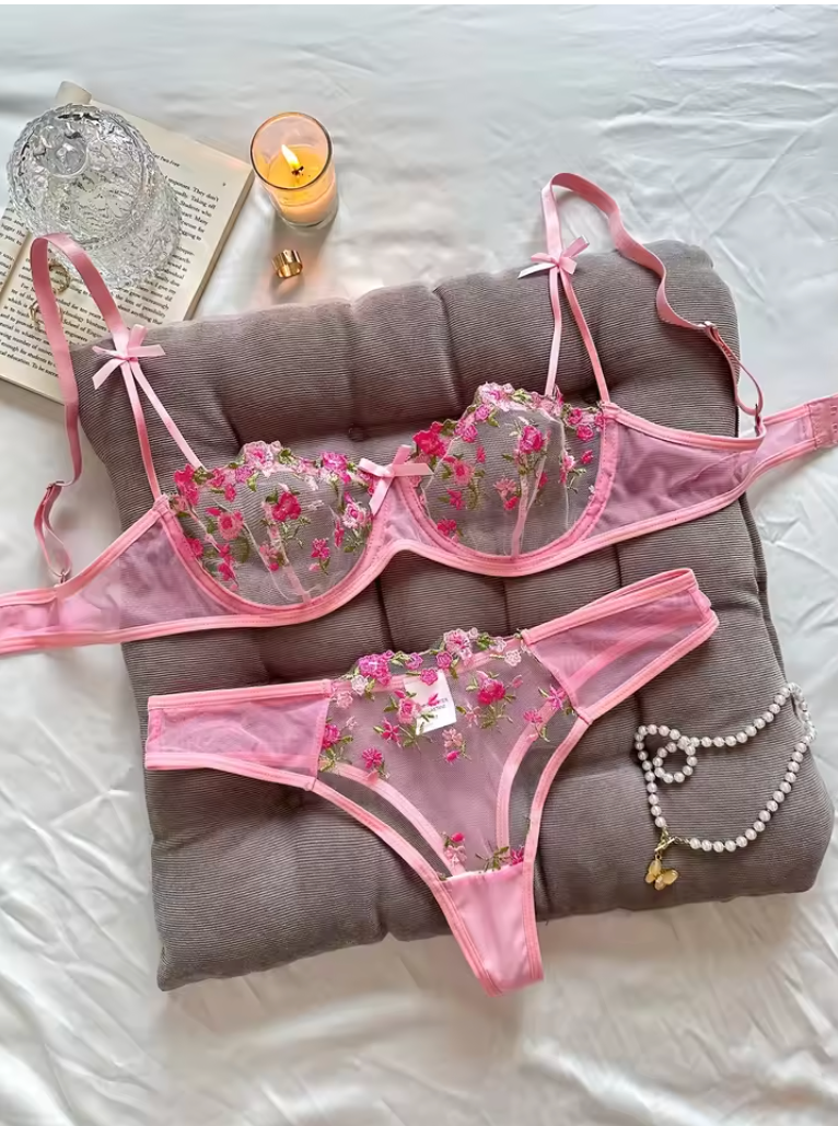 Playing Games - Romantic Lingerie Set - Reverse Beauty®