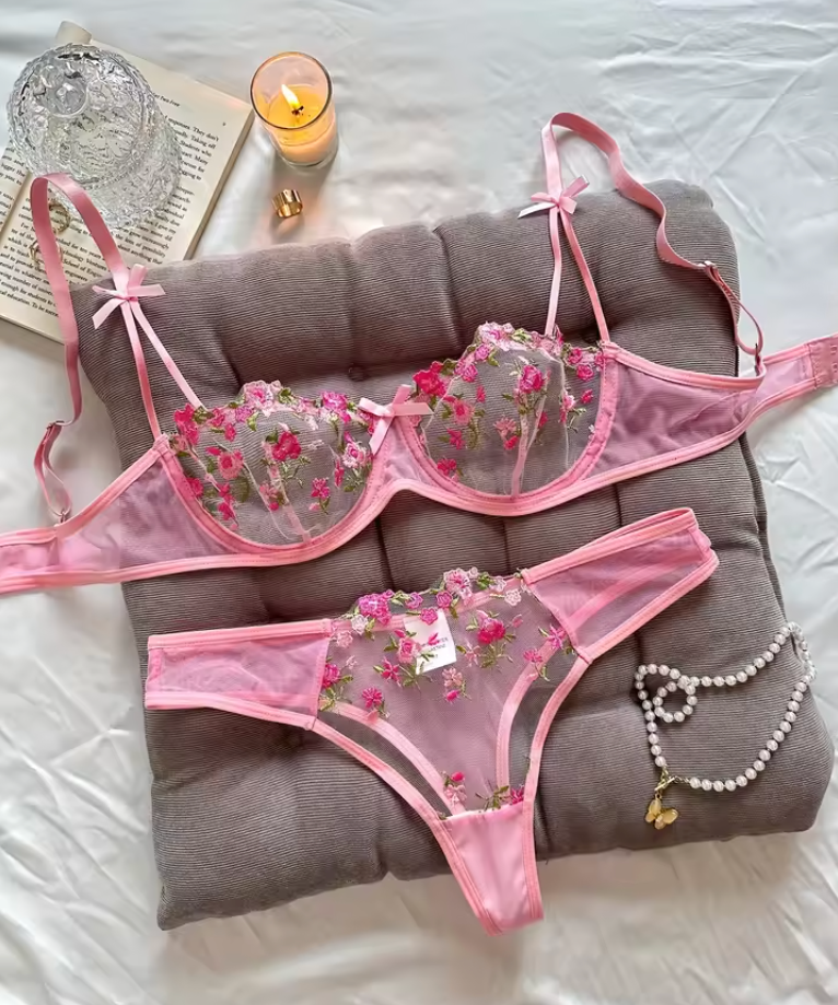 Playing Games - Romantic Lingerie Set - Reverse Beauty®