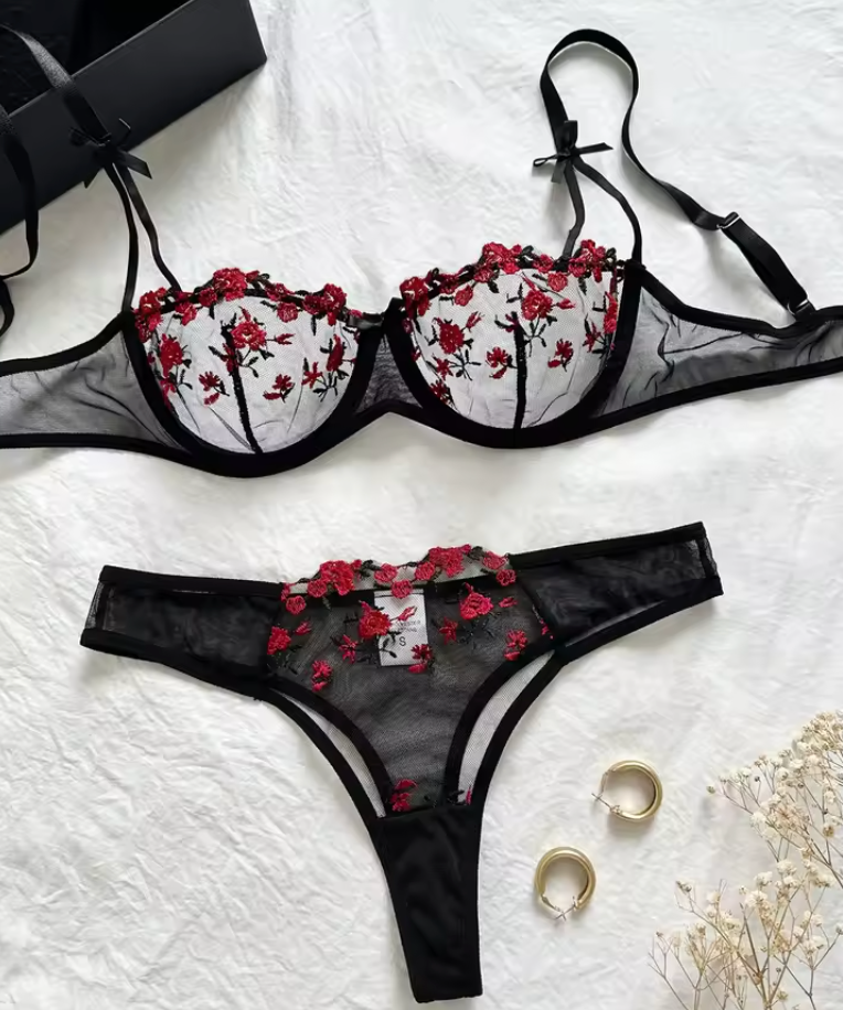 Playing Games - Romantic Lingerie Set - Reverse Beauty®