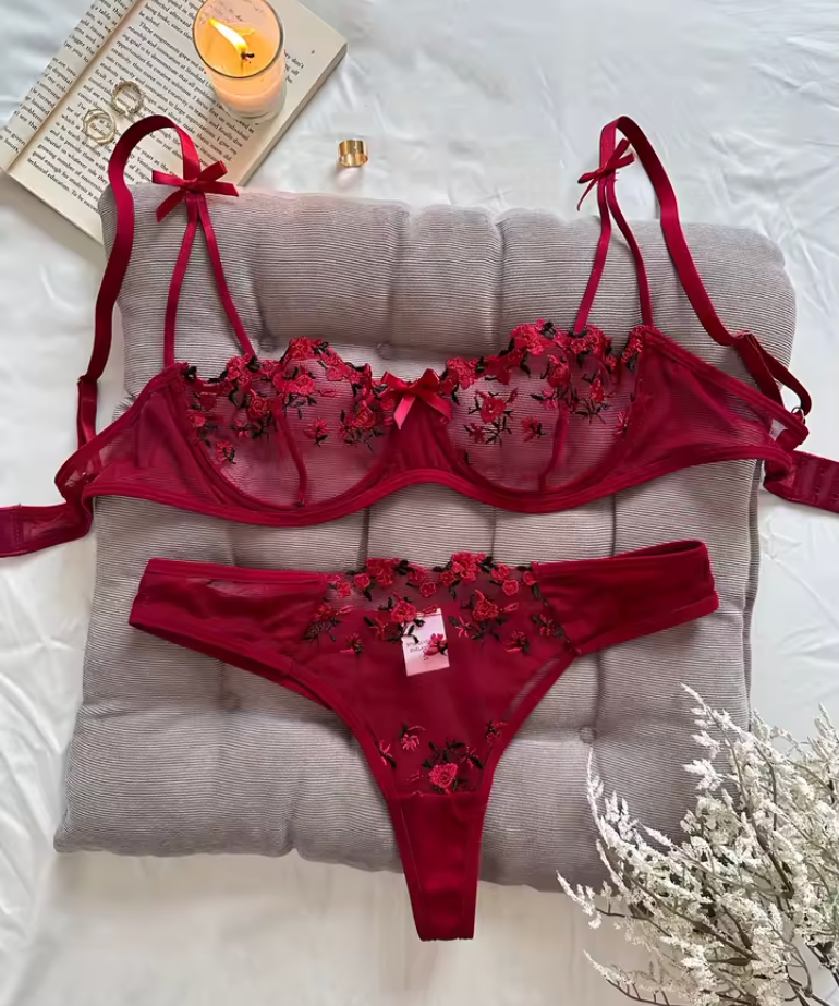 Playing Games - Romantic Lingerie Set - Reverse Beauty®