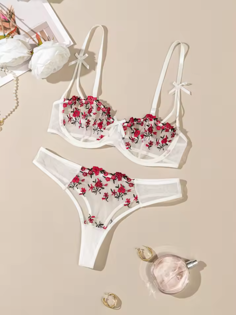 Playing Games - Romantic Lingerie Set - Reverse Beauty®