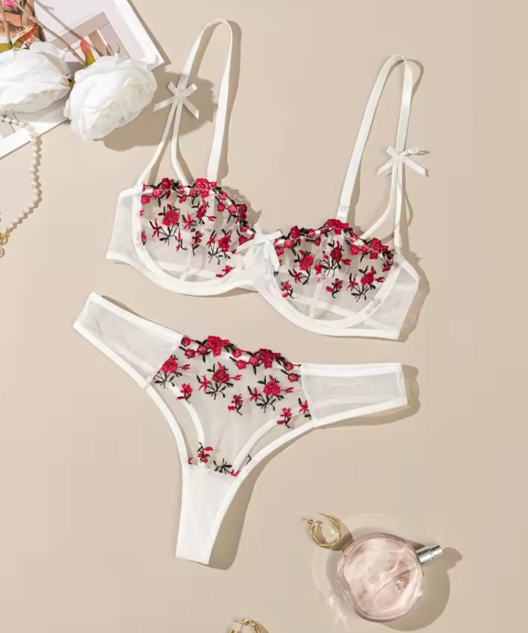 Playing Games - Romantic Lingerie Set - Reverse Beauty®