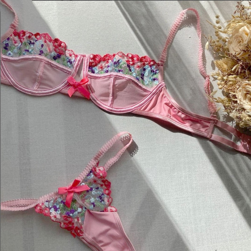 Jennifier Flower Embroidered Set - Reverse Beauty